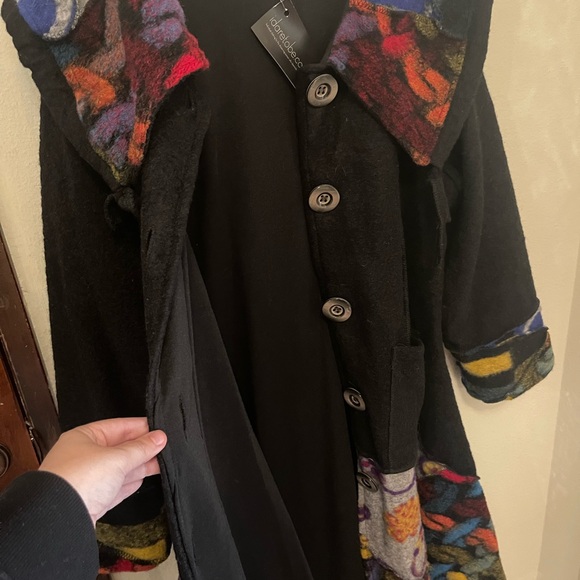 NEVER BEEN WORN. With Tag. Size 4 (XXL) Sarah Santos Wool Coat. - Picture 8 of 8